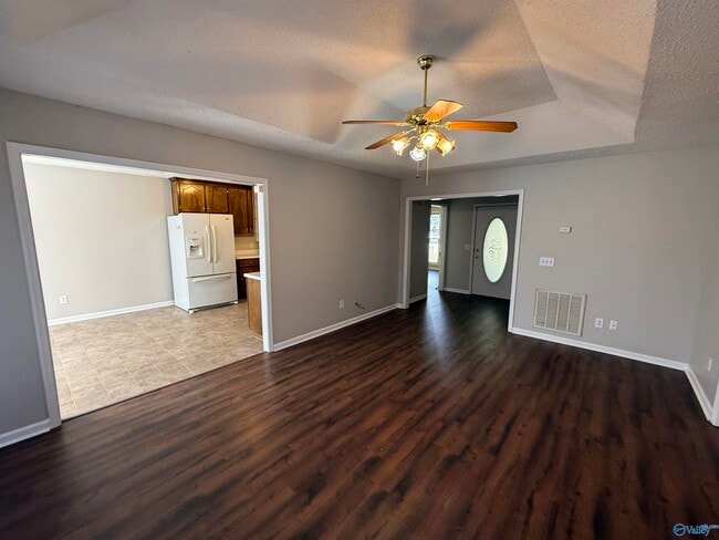 Foto del edificio - 213 Shadowbrook Ln NE