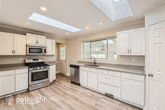 Building Photo - 946 East Galena Drive, Sandy, UT, 84094