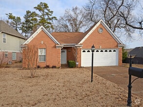 Building Photo - 10088 Woodland Grove Dr