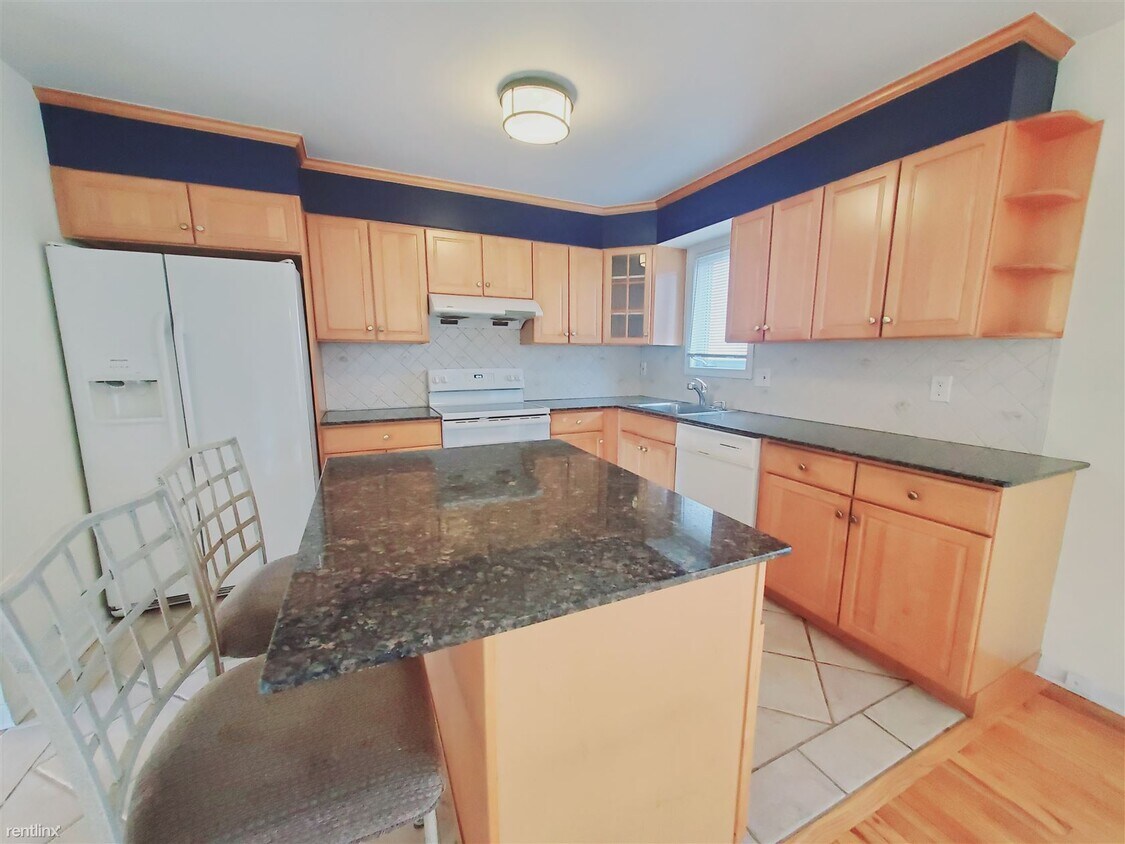 42 Mariners Ln, Stamford, CT 06902 Townhome Rentals in Stamford CT