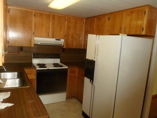 Building Photo - 1349 Firefly Rd