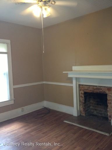 Foto del edificio - 3 br, 1 bath House - 1104 S. Petty St.