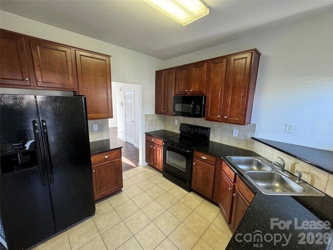 Foto del edificio - 12069 Stratfield Pl Cir