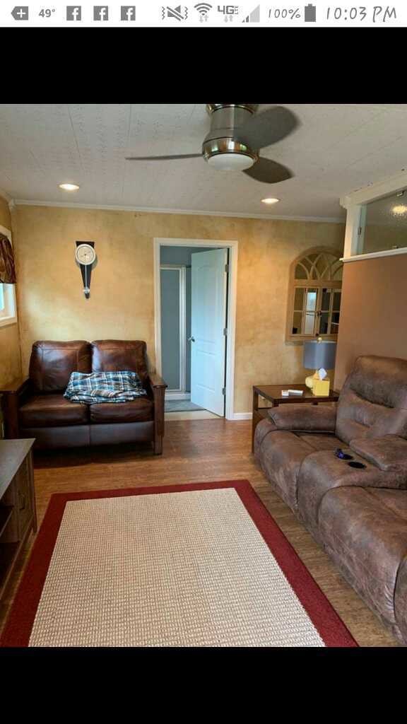 Foto del edificio - 304 W Grand Prairie St