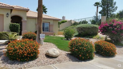 Building Photo - 9848 Cholla Dr