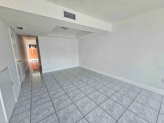 Building Photo - 2795 W 55th St