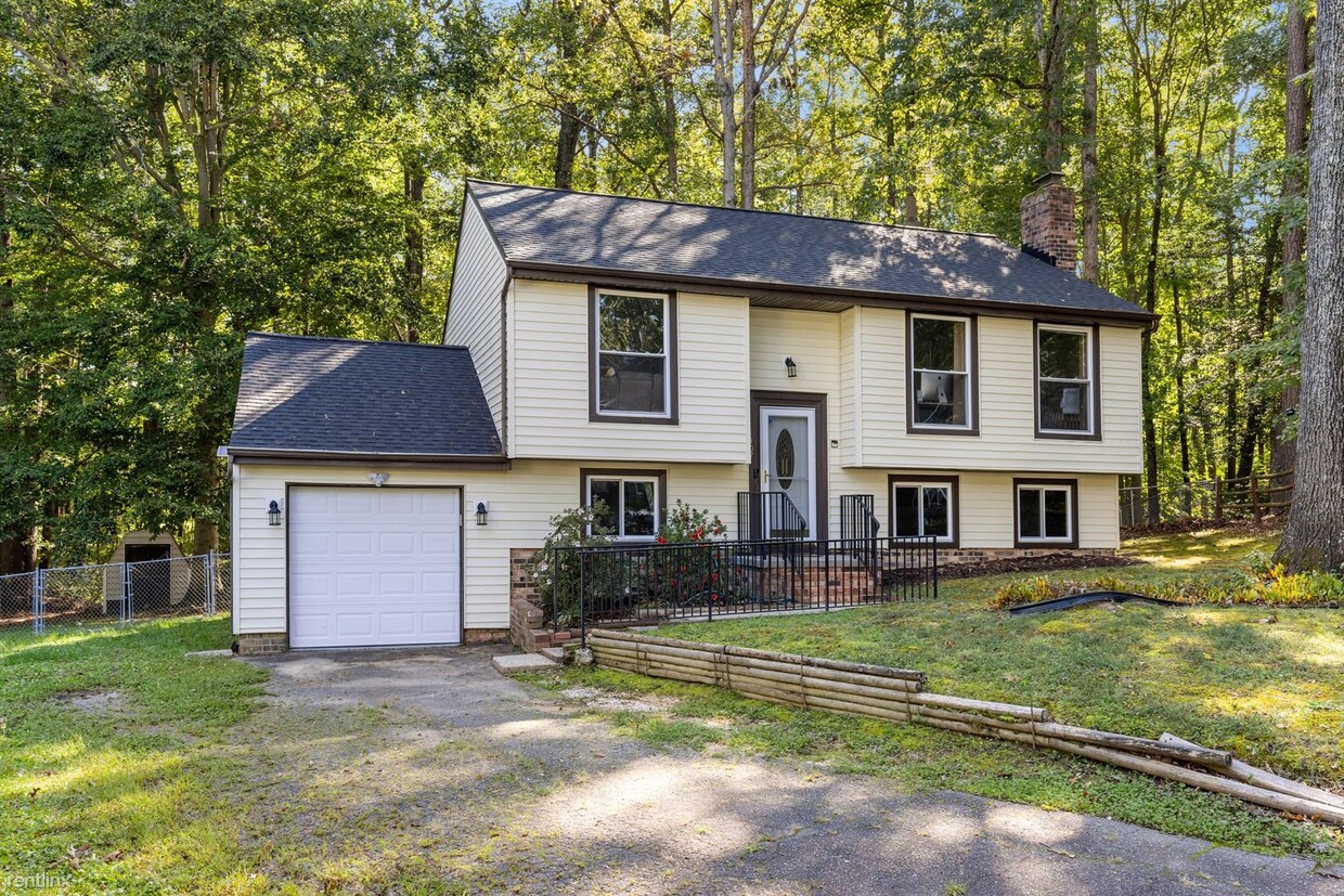 Primary Photo - 4 br, 2 bath House - 1407 Archangle Court