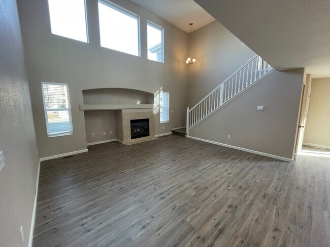 Building Photo - 10742 Idalia Way