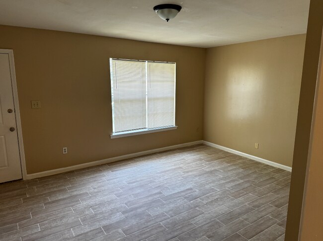Foto del edificio - 940 Pebblebrook Dr