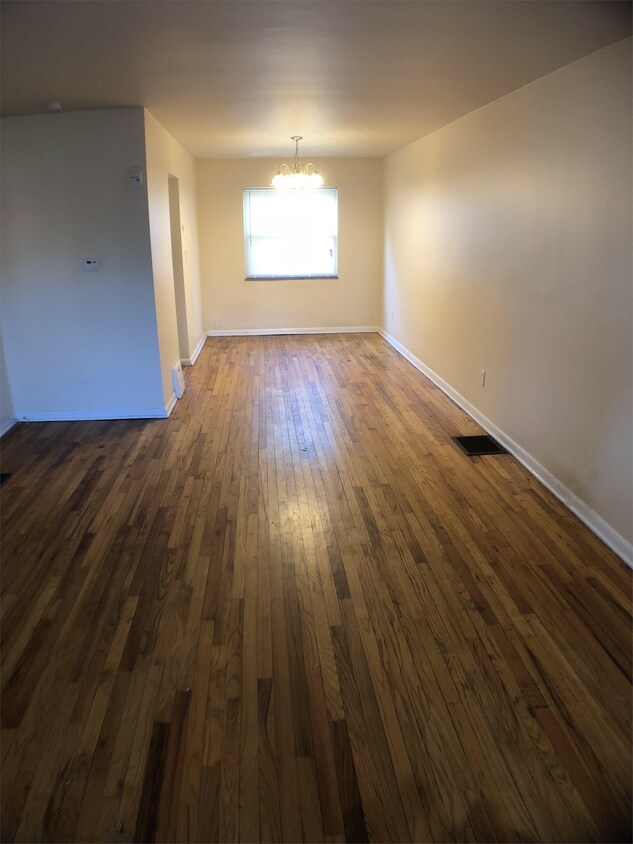 Primary Photo - 2755 Eakin Rd