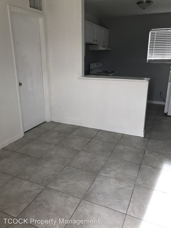Foto del edificio - 100 N 12th Ave