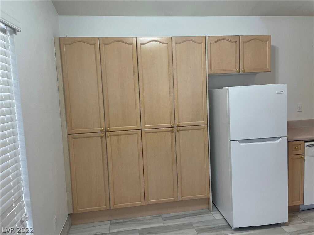 Foto principal - 8442 Clear Ave
