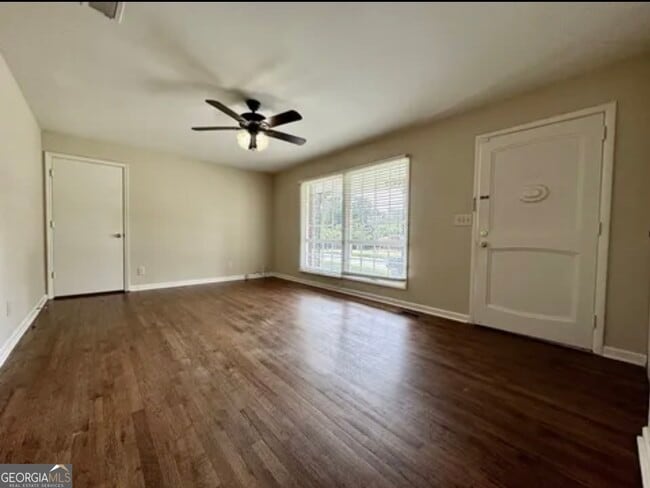 Foto del edificio - 2129 Westminster Way