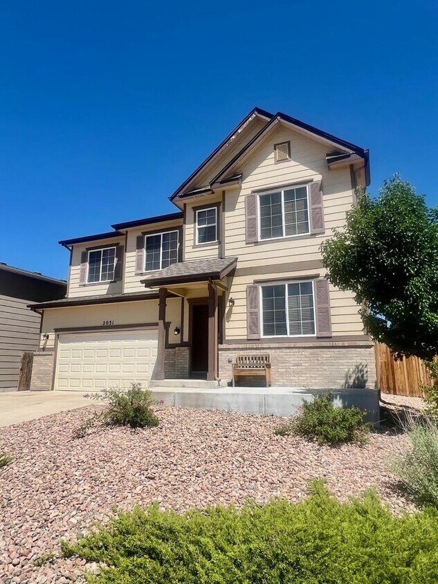 Primary Photo - Stunning 4 bedroom home in Claremont Ranch!