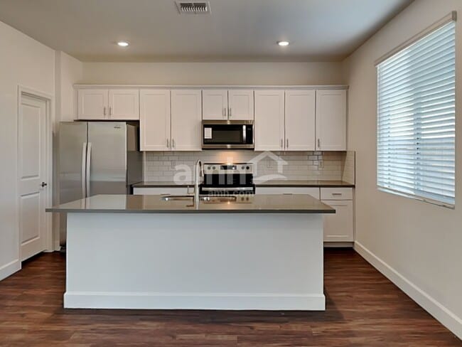 Building Photo - 6116 W Paseo Hilario