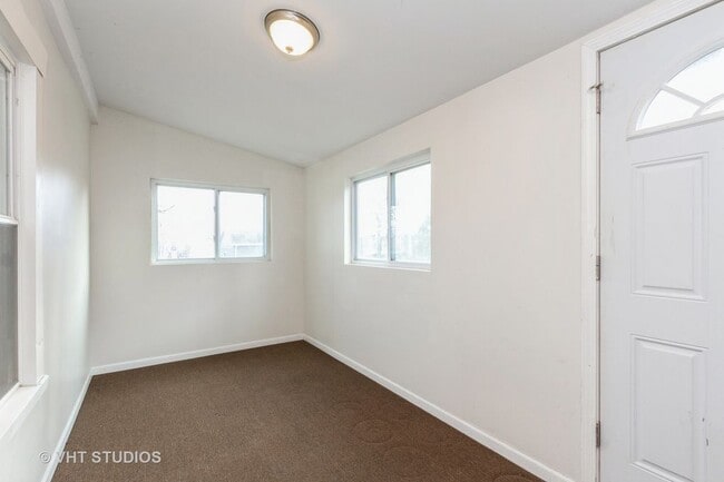 Office - 3105 Commercial Ave