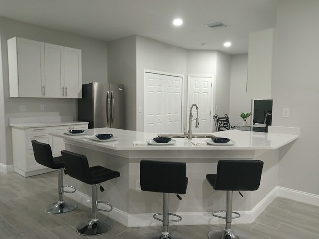 Building Photo - 1541 San Filippo Dr SE