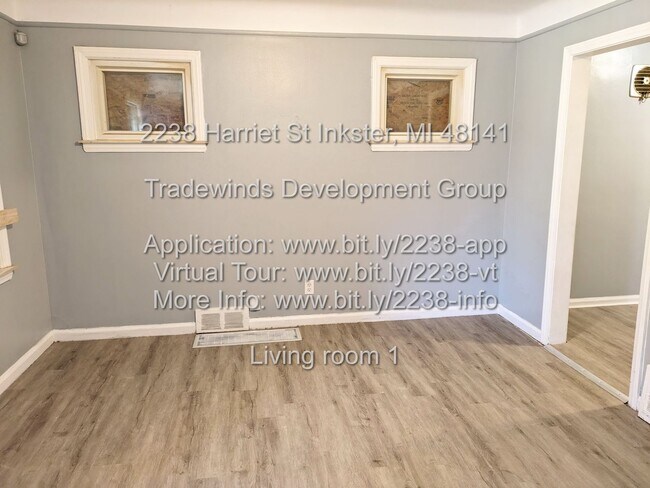Building Photo - 2238 Harriet 3bed/1bath with nice back yar...