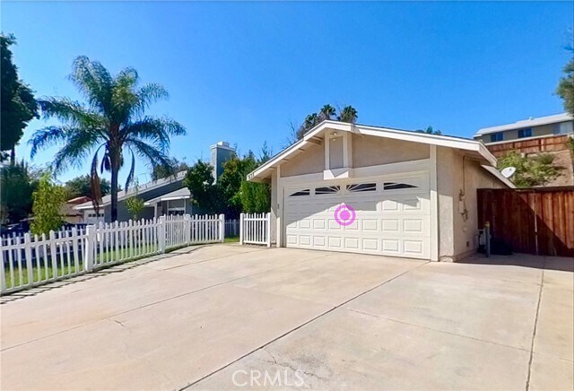 Foto del edificio - 932 Blossom Hill Dr