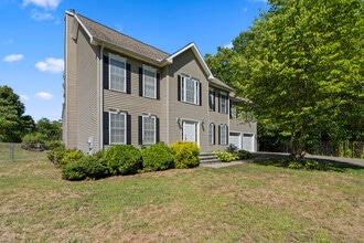 Building Photo - 802 Evergreen Ave