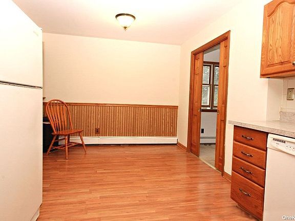 Foto del edificio - 315 Paumanake Ave