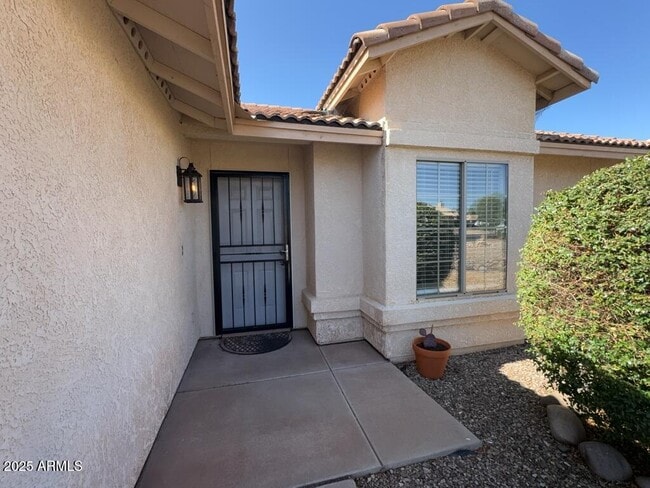 Building Photo - 3954 Cll Roca