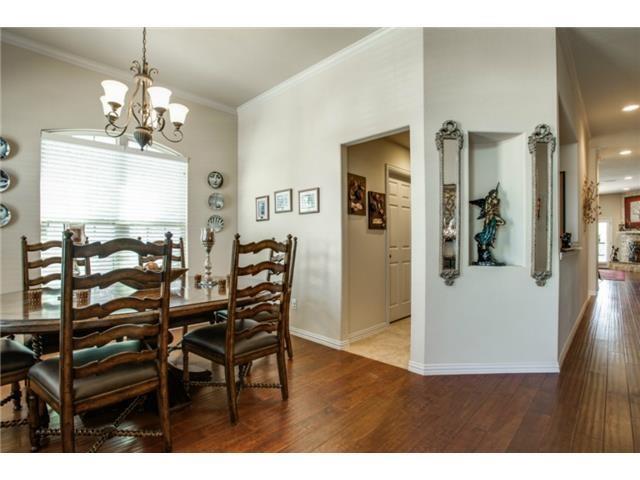 Foto del edificio - 5641 Hampshire Dr