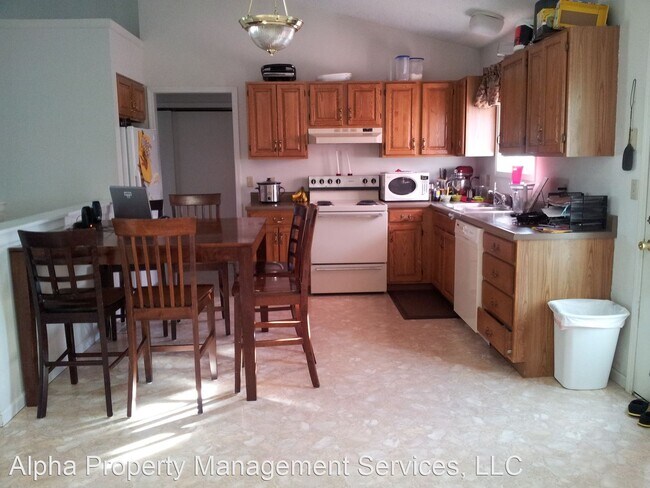 Building Photo - 3 br, 2 bath House - 1610 Essex