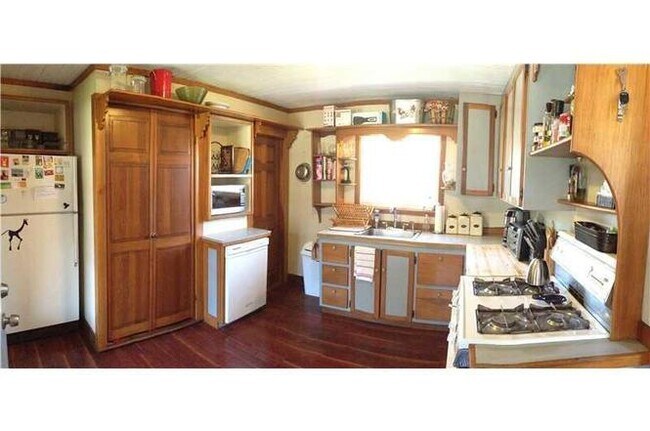 Kitchen - 129 Lamb St