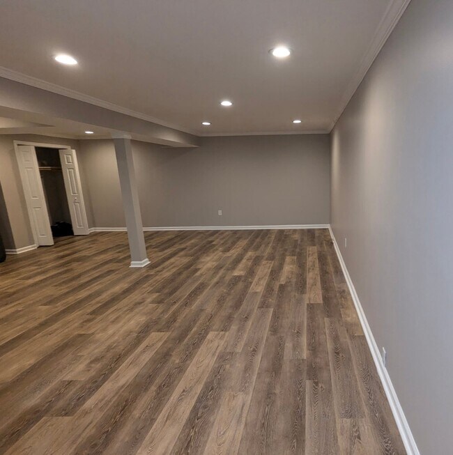 Foto del edificio - 6708 Martindale Ct