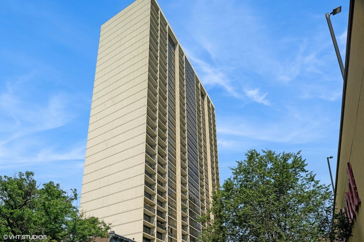 Foto principal - 1636 N Wells St