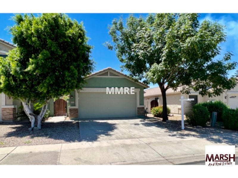 Primary Photo - Nice 3 bedroom home with 2 car garage in M...