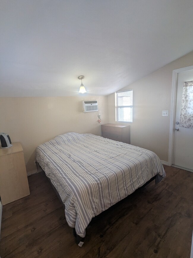 Building Photo - 120 Fortner Ave