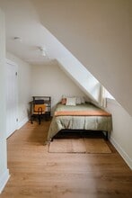 Queen sized bed with desk and chair included - 99 Custer St