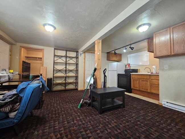 Foto del edificio - 1 Bedroom 1 Bath triplex