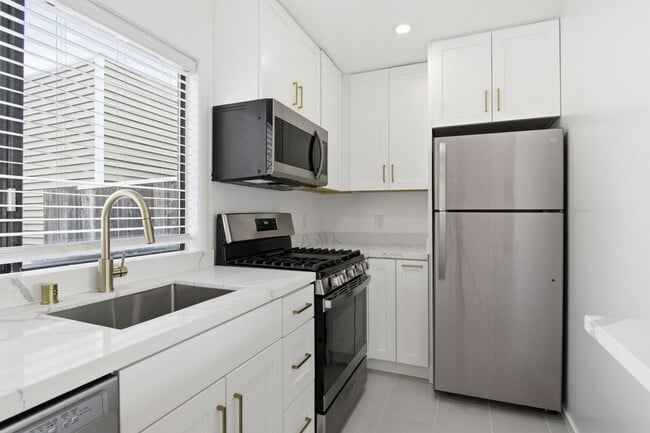 Photo - 3244 Balboa St Apartment