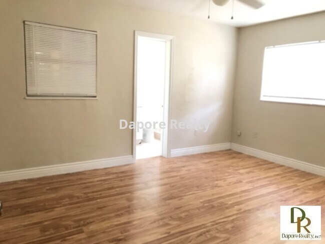 Building Photo - 2655 Magnolia Ave
