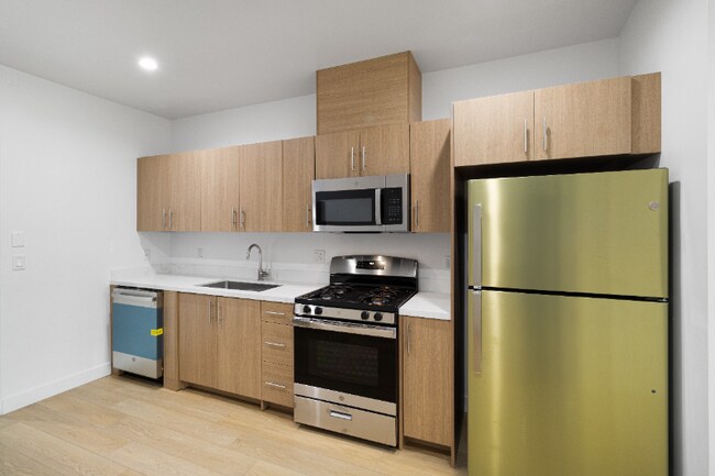 Foto del edificio - 11814 Aviation Blvd