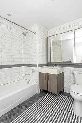 Foto del edificio - 515 W 38th St