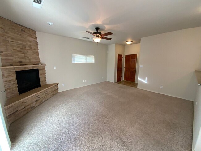 Building Photo - Beautiful Custom Home! 2 Bedrooms + Office...