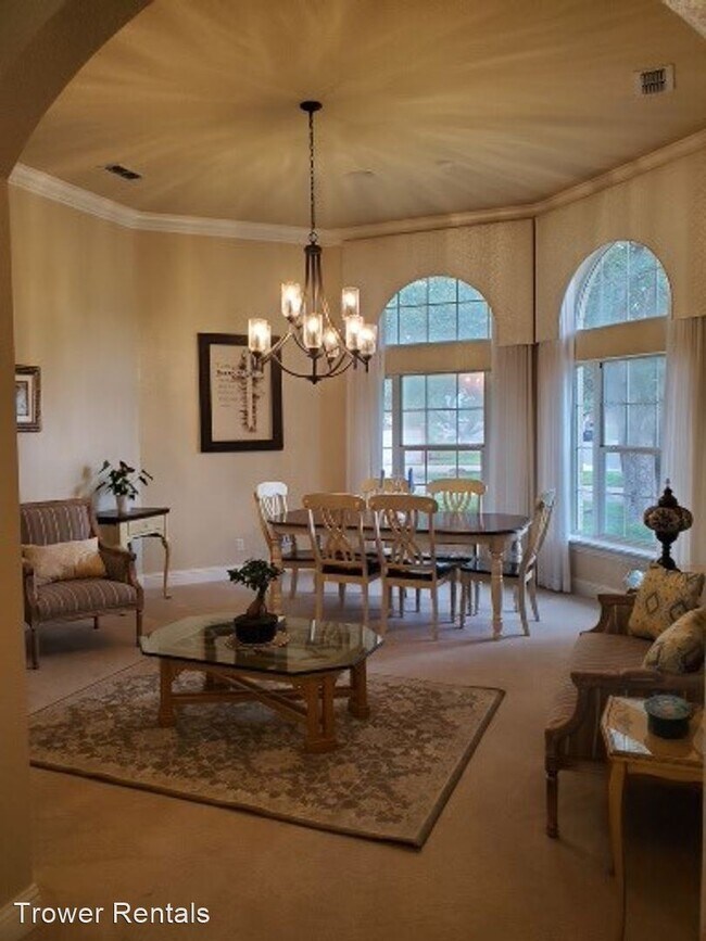 Building Photo - 4 br, 4.5 bath House - 16 San Clemente Circle