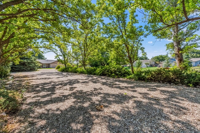 133 N Caliza - 011 - 2971 Mumbarto Ave