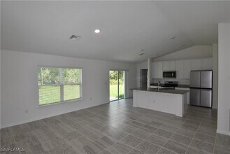 Building Photo - 4360 Longwell Ln