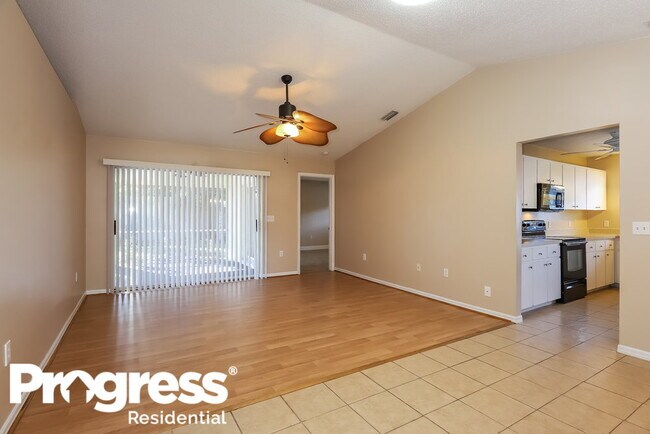 Foto del edificio - 4208 76th Dr E