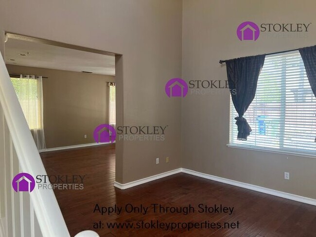 Foto del edificio - Stokley Properties Presents 123 Knights Bi...