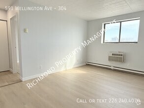 Building Photo - 591 Wellington Ave