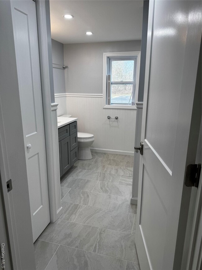 Building Photo - 8064 Albany Post Rd