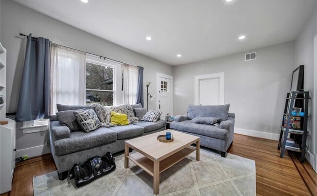 Foto del edificio - 4614 Park Dr