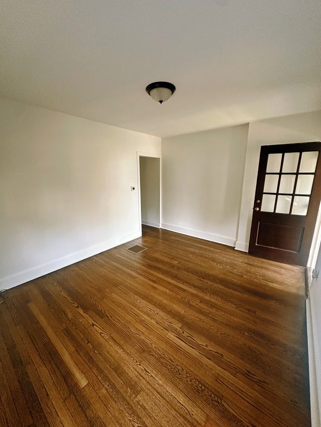 Sala de estar - 42 Center St