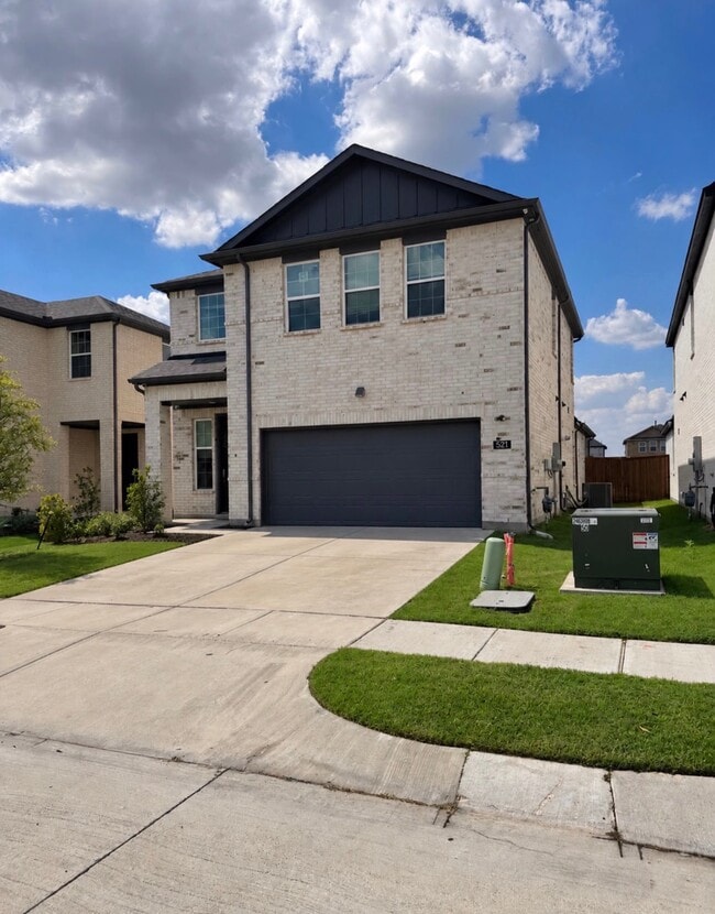 Building Photo - 521 Lana Dr